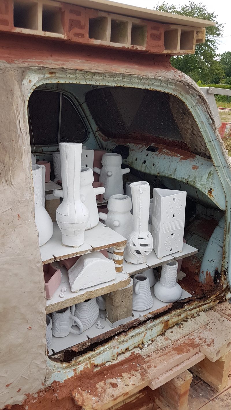 enfournement des pi&egrave;ces crues