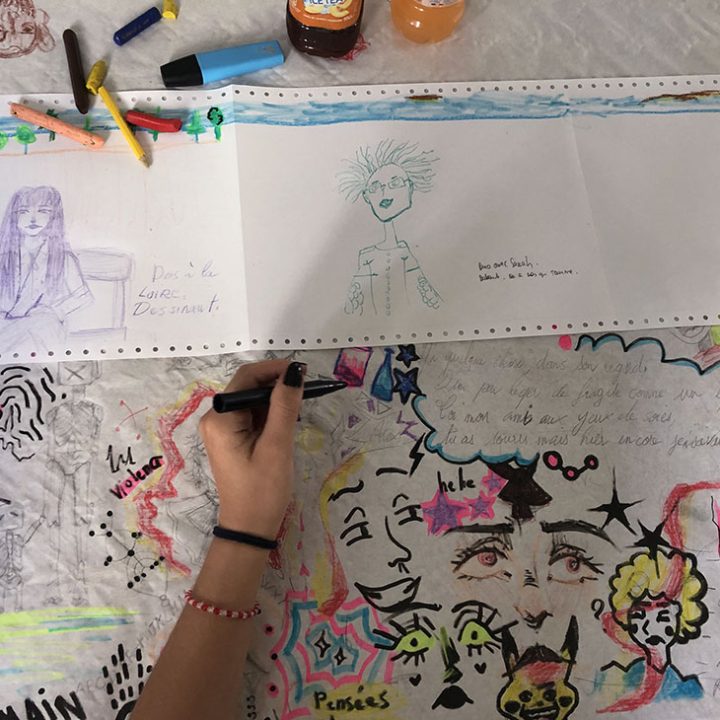 expression libre sur la nappe pour pr&eacute;parer le film